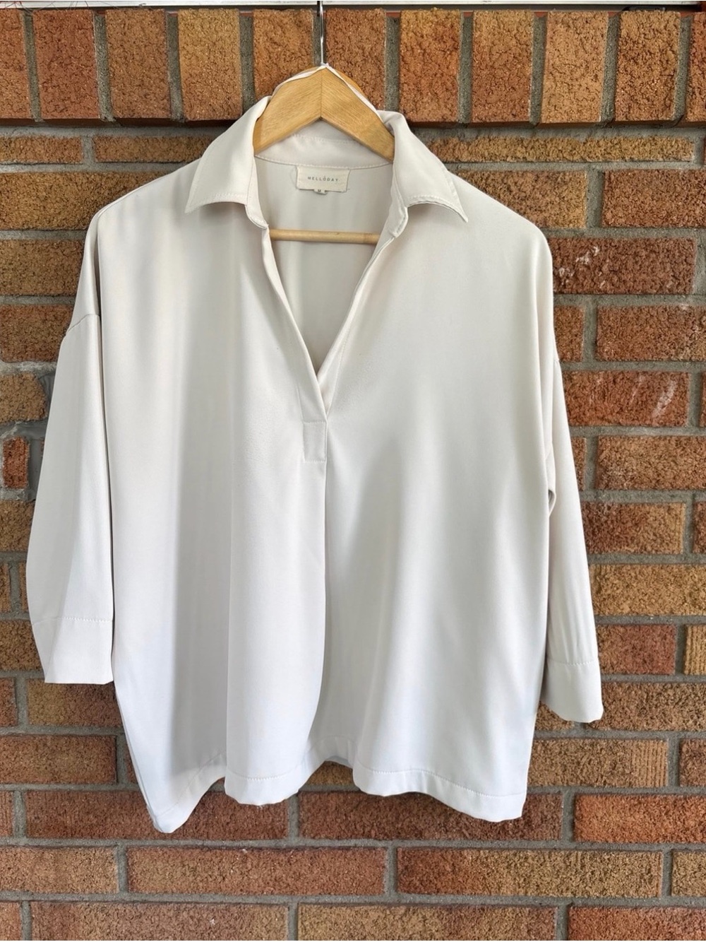 Melloday Cream Split V Collared Tunic Top medium